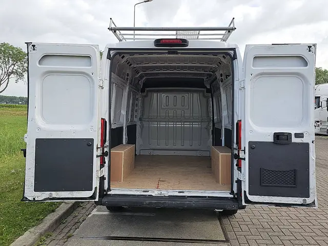 Peugeot Boxer 2.2 2021 Diesel 14