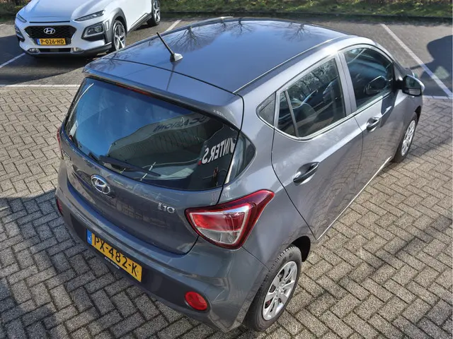 Hyundai i10 1.0i i-Motion 2017 Benzine 3