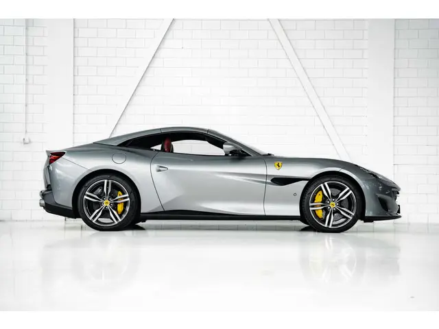 Ferrari Portofino V8 HELE 2018 Benzine