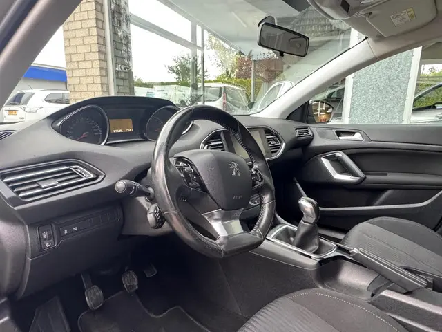 Peugeot 308 SW 1.2 PureTech Blue Lease 2015 Benzine 6