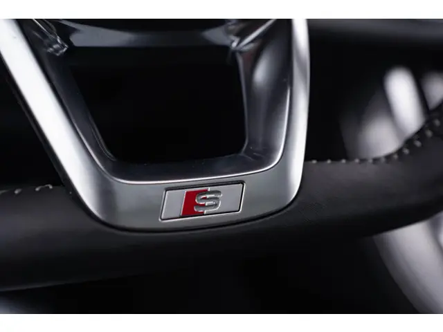 Audi Q8 55 TFSI quattro 2019 Benzine 43