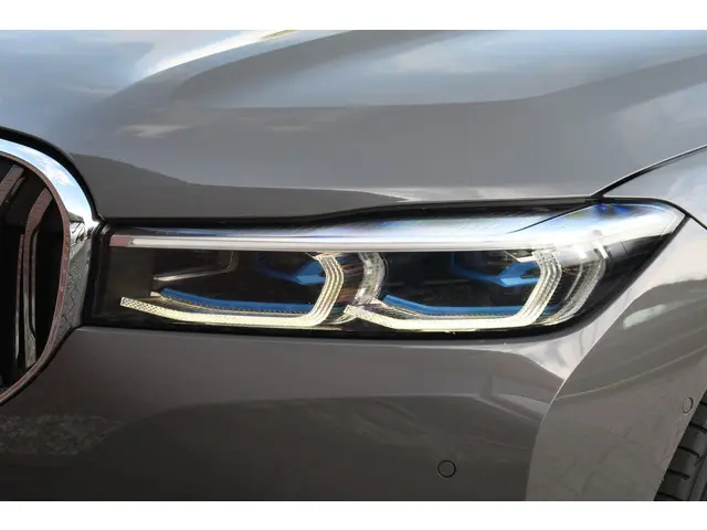 BMW 7 Serie M760Li xDrive 2019 Benzine 34