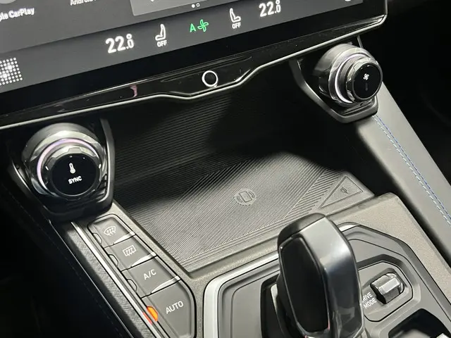 Lynk & Co 01 1.5 2023 Hybride Benzine 37