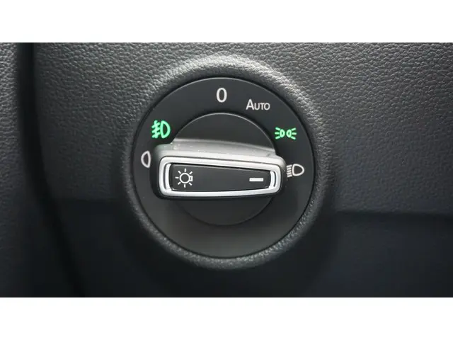 Volkswagen T-Roc 1.5 TSI 150pk Sport 2019 Benzine 44