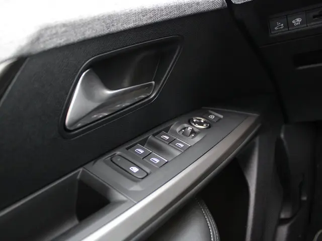 Peugeot e-5008 GT Avantage 73 kWh 2025 Elektrisch 25