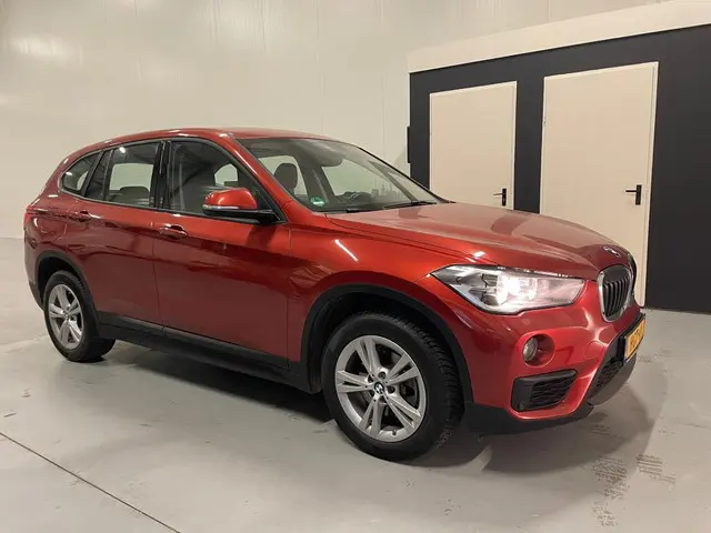 BMW X1 SDrive18i 2019 Benzine 3