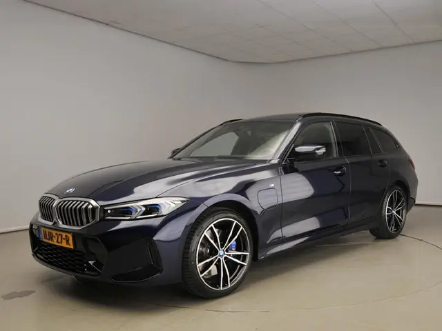 BMW 3 Serie Touring 330e xDrive 2024 Hybride Benzine 51