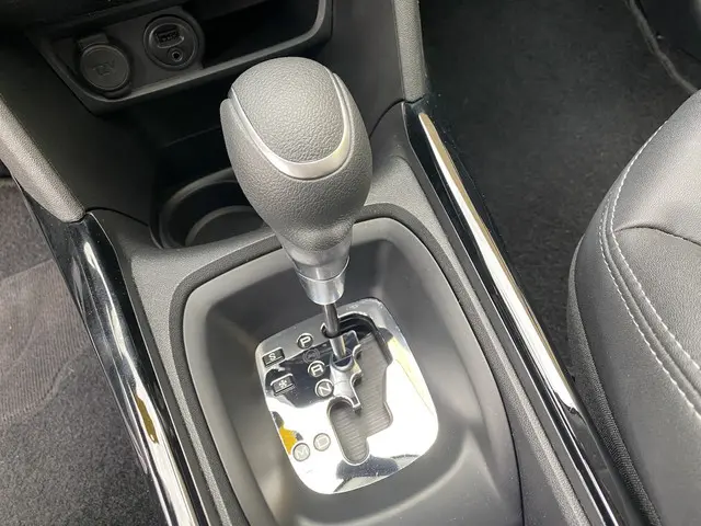 Peugeot 2008 1.2 PureTech Allure 2016 Benzine 18