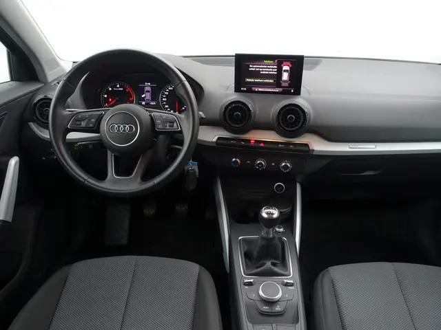 Audi Q2 1.6 TDI S-line Black Optic 2018 Diesel 7