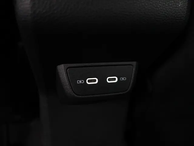 Volkswagen Polo 1.0 TSI Life- 2023 Benzine 21