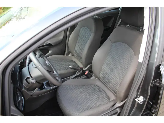 Opel Corsa 1.2 | 5 Deurs | Airco | Trekhaak | APK | 2017 Benzine 9