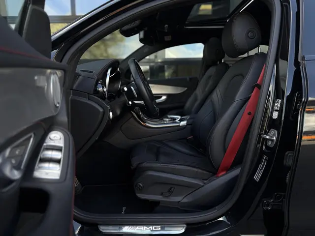 Mercedes-Benz GLC AMG 43 4MATIC 2017 Benzine 9