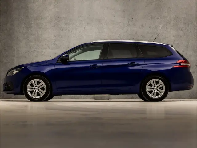 Peugeot 308 SW 1.2 PureTech Sport 2020 Benzine 2