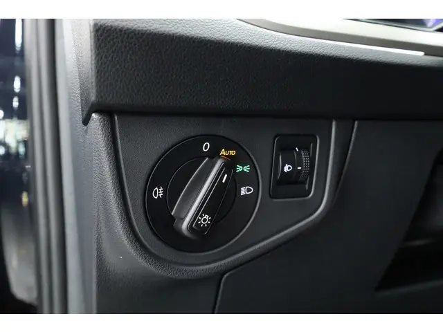 Volkswagen Taigo 1.0 TSI Life Business 2024 Benzine 8