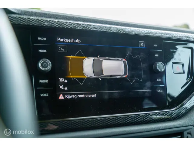 Volkswagen Polo 1.0 TSI Life Business 2022 Benzine 12