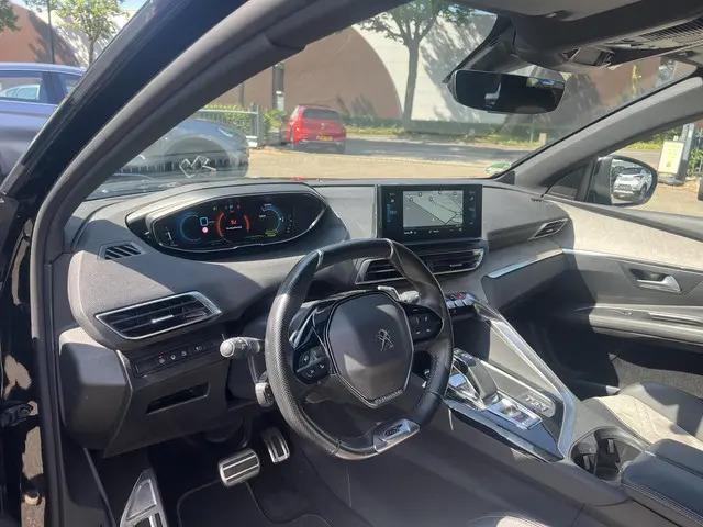 Peugeot 3008 1.6 HYbrid 225 GT 2021 Hybride Benzine 11