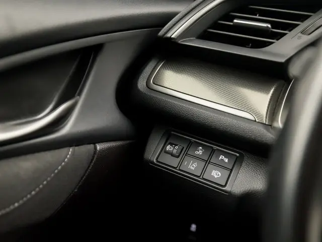 Honda Civic 1.0 i-VTEC Sport 2017 Benzine 24