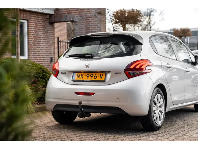 Peugeot 208 1.2 PureTech Active Trekhaak 2017 Benzine 5