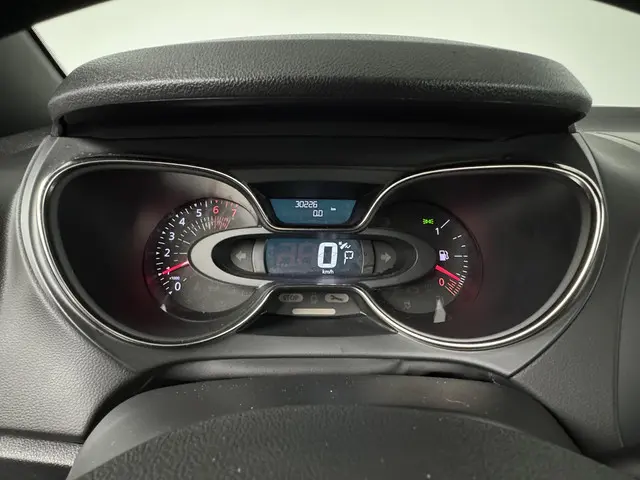 Renault Captur 1.3 TCe 150 EDC Version S 2019 Benzine 4