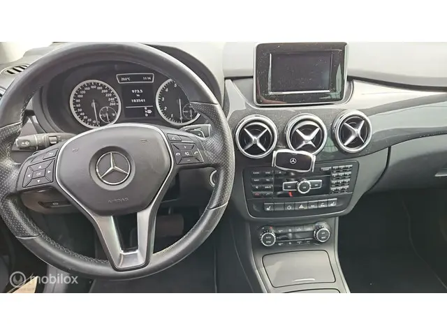 Mercedes-Benz B-Klasse 200 Prestige 2013 Benzine 10