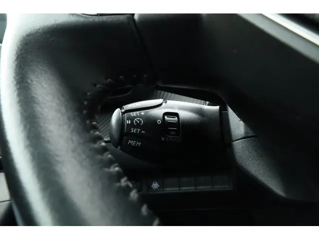 Peugeot 2008 1.5 BlueHDi Active 2020 Diesel 12