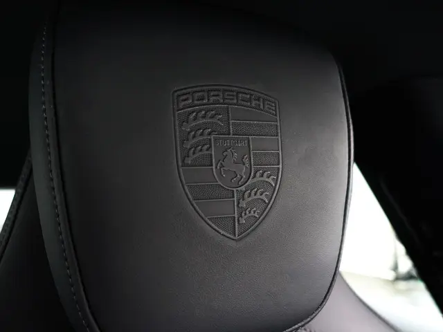 Porsche Taycan Performance 84 kWh- 2021 Elektrisch 26