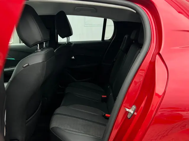 Peugeot 208 1.2 PureTech Allure 2023 Benzine 6