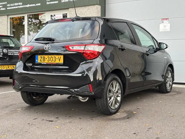 Toyota Yaris 1.5 Hybrid Dynamic 2019 Hybride Benzine 7