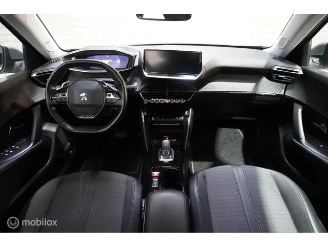 Peugeot 2008 1.2 PureTech Allure 2021 Benzine 10