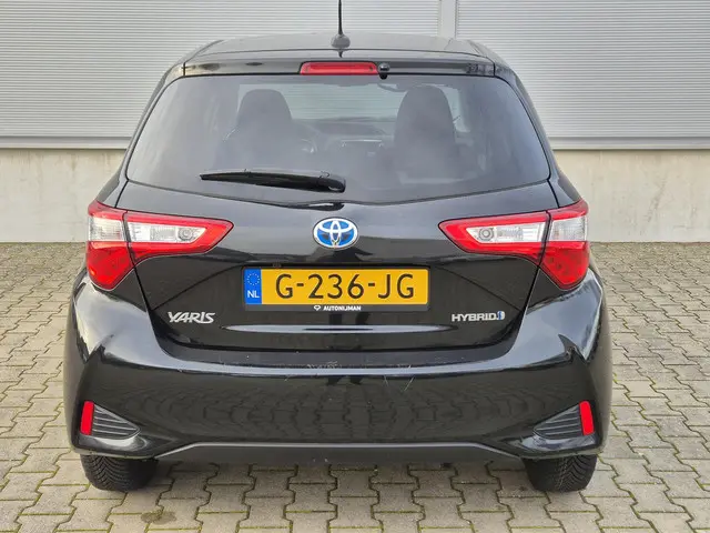 Toyota Yaris 1.5 Hybrid Dynamic 2019 Hybride Benzine 9