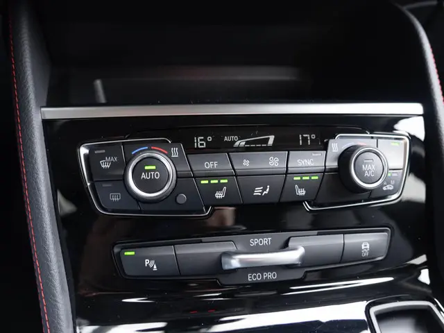 BMW 2 Serie Active Tourer 220i 2018 Benzine 24