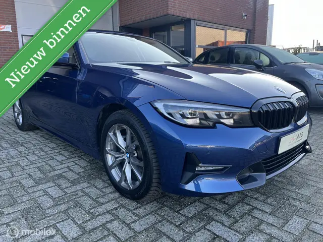 BMW 3 Serie 318i LED*NAVI*CARPLAY*PDC*CRUISE* 2021 Benzine 3