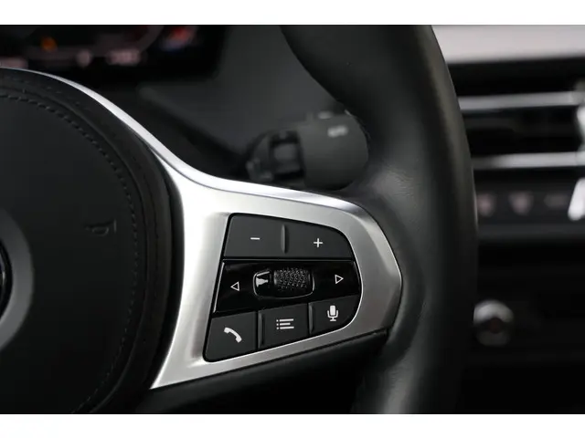 BMW 2 Serie Gran Coupé 218i M-Sport Pro 2023 Benzine 60