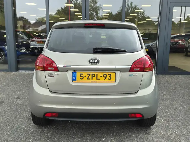 Kia Venga 1.4 CVVT First Edition 2015 Benzine 4