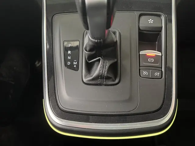 Renault Scénic 1.3 TCe Bose 2018 Benzine 33