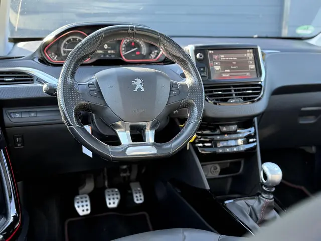 Peugeot 2008 1.2 PureTech GT-line 2016 Benzine 10