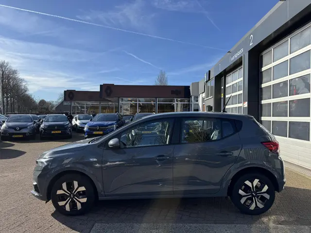 Dacia Sandero 1.0 TCe 90 Journey Automaat!! 2025 Benzine 8