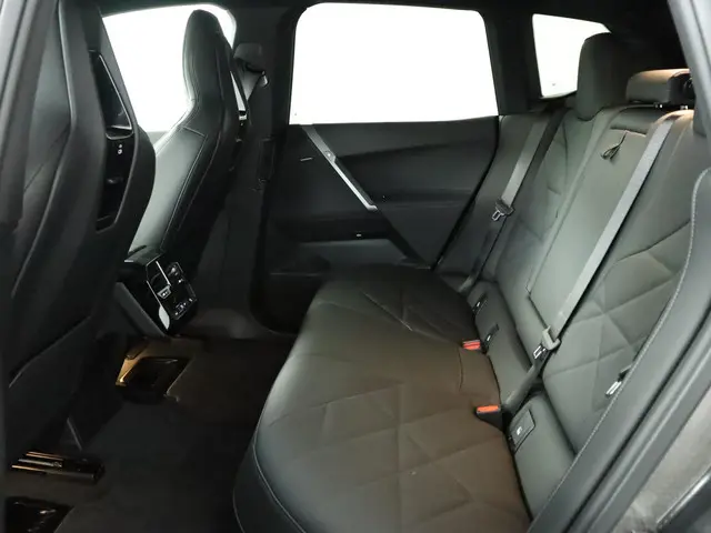 BMW iX xDrive40 2025 Elektrisch 15