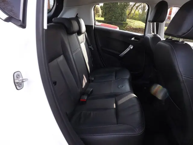 Peugeot 208 1.2 PureTech Première | AUTOMAAT 2016 Benzine 11