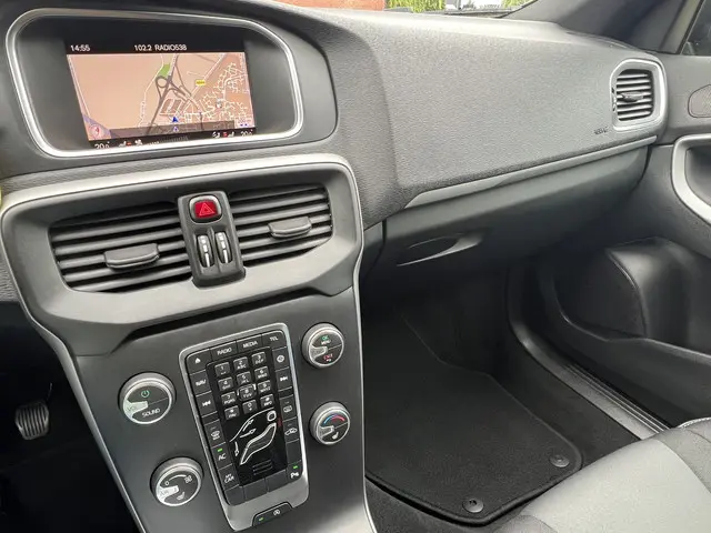 Volvo V40 2.0 D2 Kinetic 2017 Diesel 14