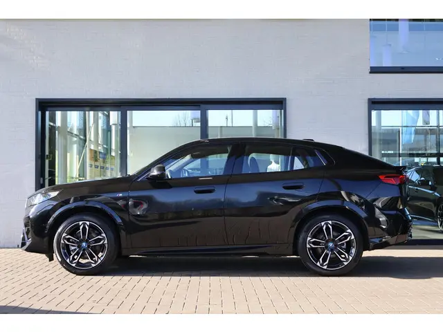 BMW iX2 xDrive30 2024 Elektrisch 5