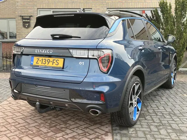 Lynk & Co 01 1.5 2024 Hybride Benzine 11