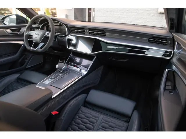 Audi RS6 Avant 4.0 TFSI quattro 2022 Benzine 19