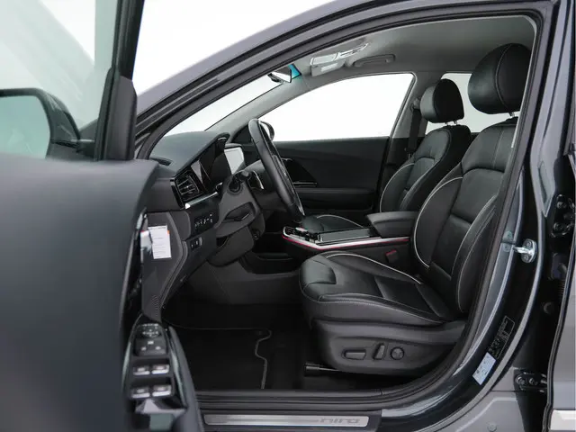 Kia e-Niro DynamicPlusLine 64 kWh [ 3-Fase ] 2022 Elektrisch 8