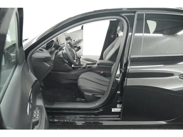 Peugeot 208 PureTech 100 Allure 2024 Benzine 29