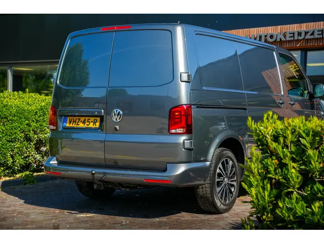 Volkswagen Transporter 2.0 TDI L1H1 28 2021 Diesel 9