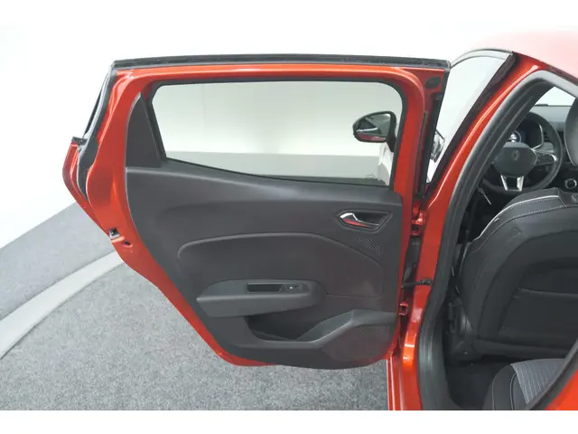 Renault Clio 1.0 TCe 90 GPF techno 2025 Benzine 77