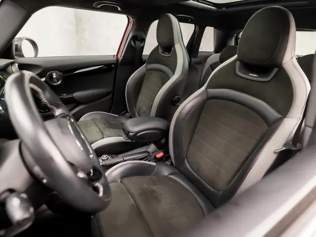MINI Cooper Mini 1.5 JCW Pack 2019 Benzine 15