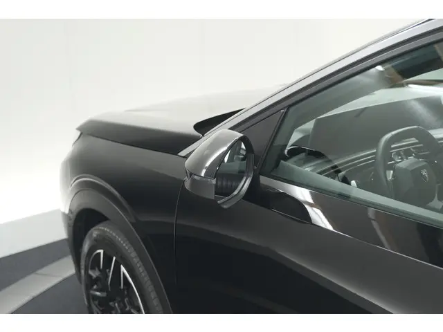 Peugeot 5008 1.2 Hybrid 136 Allure 2025 Hybride Benzine 16