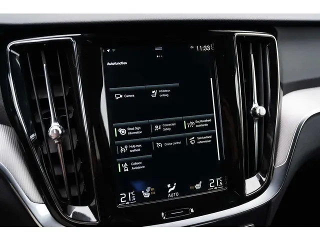 Volvo V60 T6 Recharge AWD R-Design 2022 Hybride Benzine 32